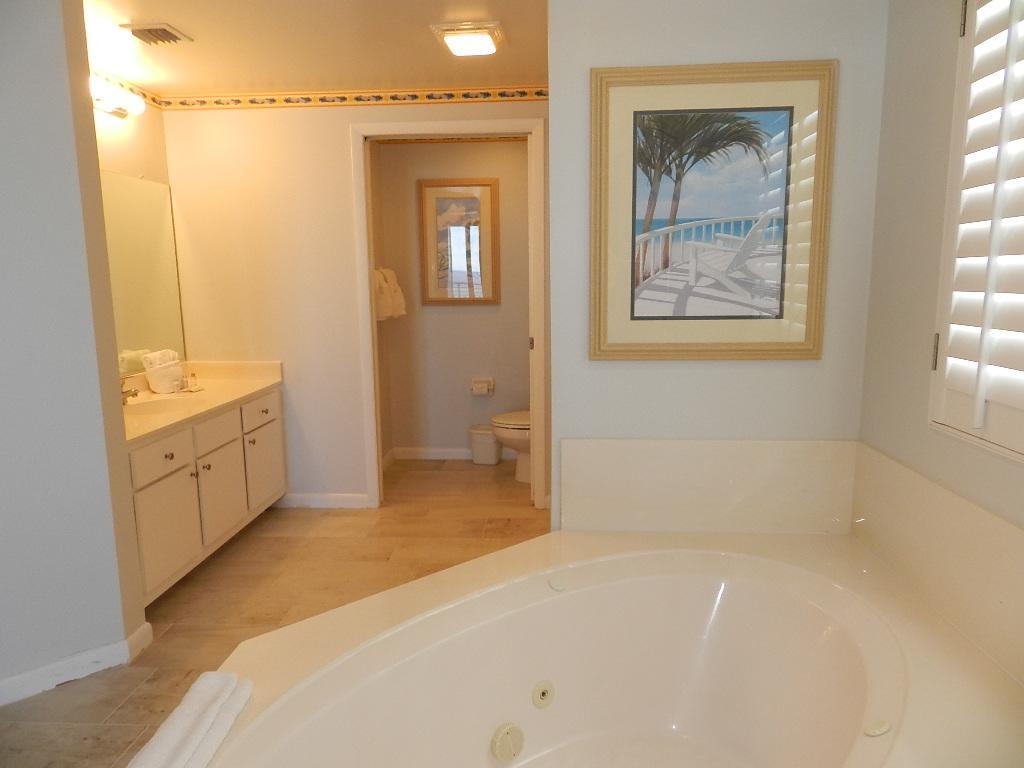 2 Bedroom Direct Oceanfront Wyndham Ocean Walk - Daytona Funland 1601 *