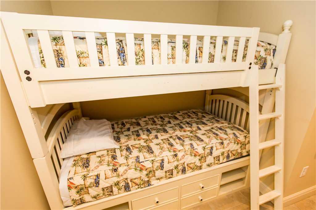 Sterling Breeze Apartment *