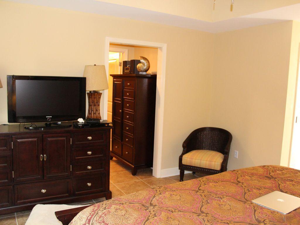 Sterling Breeze Apartment