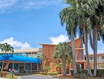 Knights Hallandale 2*