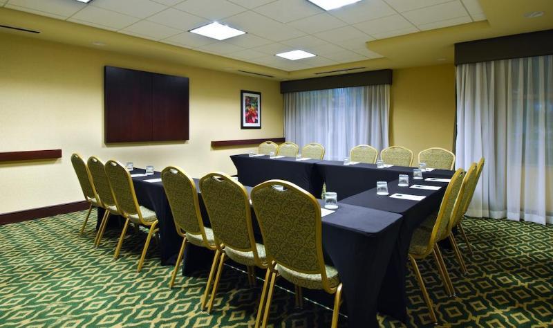 Homewood By Hilton Airport - Westshore 3*