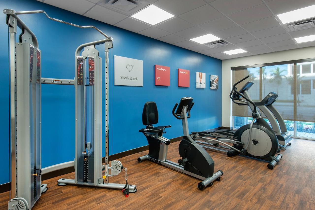 Hotel Comfort Lauderdale Airport & Cruise Port 3*