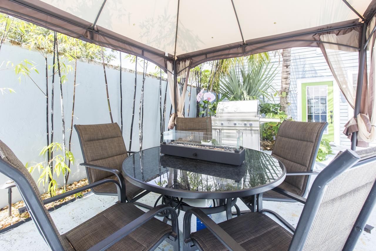 Tropical Garden Bungalow B * West Palm Beach