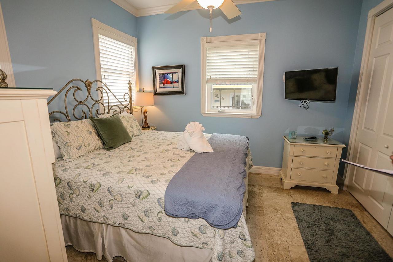 30 Gulf Road Island Girl Holiday home Fort Myers Beach