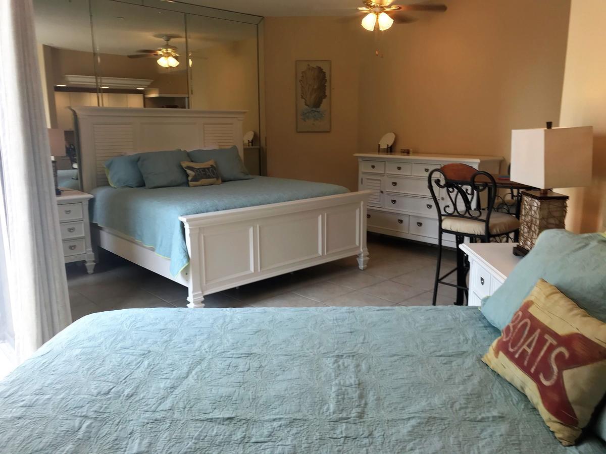 Surfside Aparthotel 3*