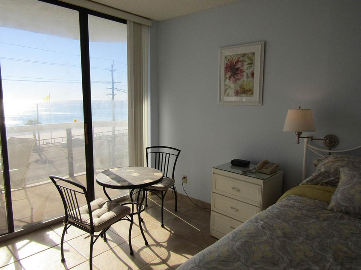 Surfside 3*