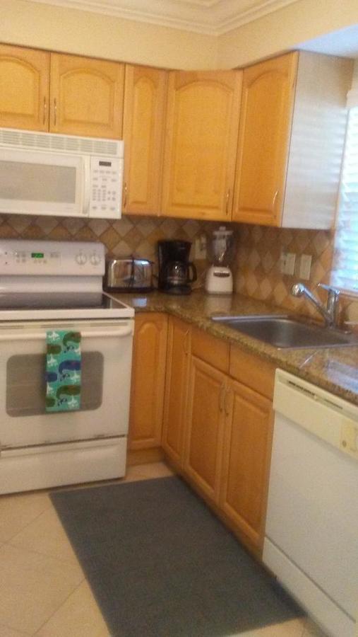 Beach Vacation Get-away Apartment