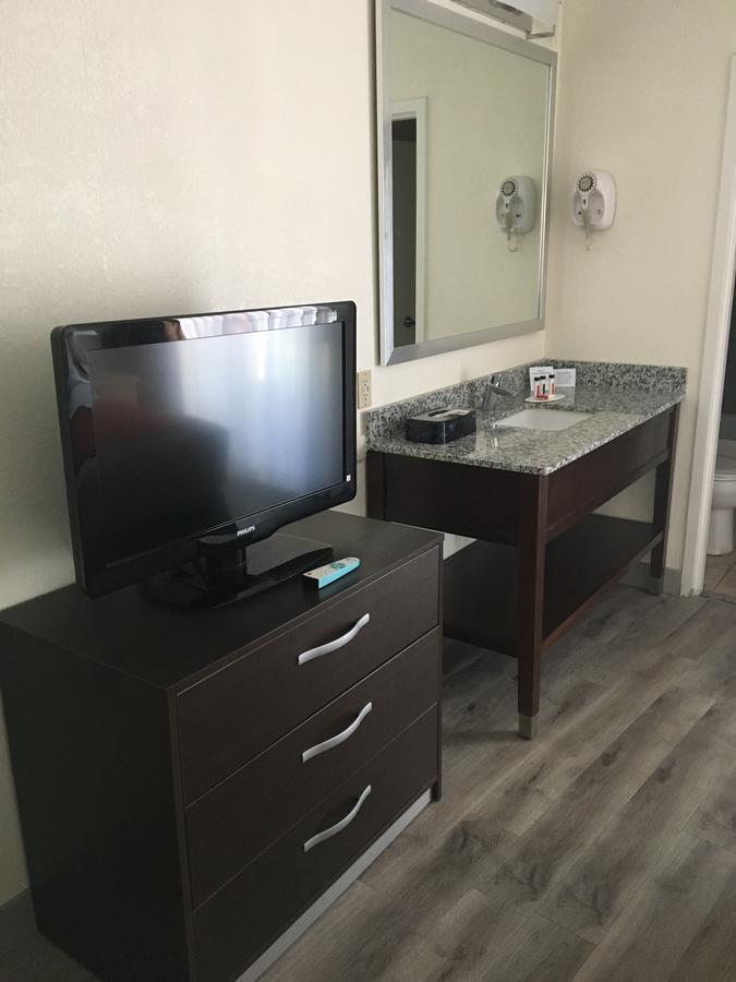 Baymont By Wyndham Near Busch Gardens Hotel Tampa