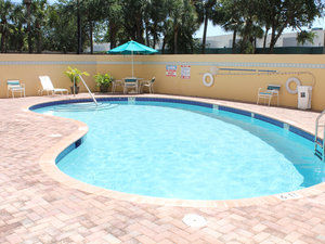 Hotel La Quinta I-95 Deerfield - Next To The Depot & Behind The Wawa