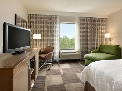 Hampton & Hotel Largo