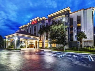 Hampton & Myers Hotel Estero