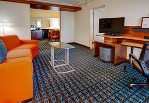Fairfield & By Marriott