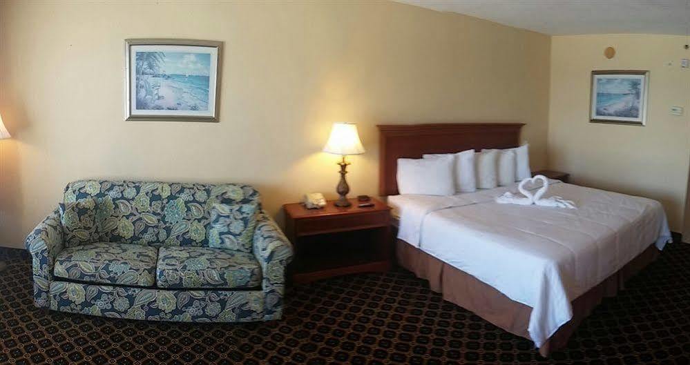Emerald Shores - Daytona Hotel