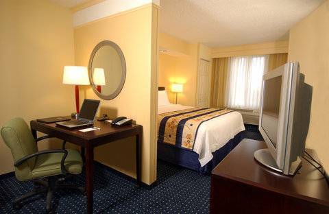 Hotel Springhill Airport