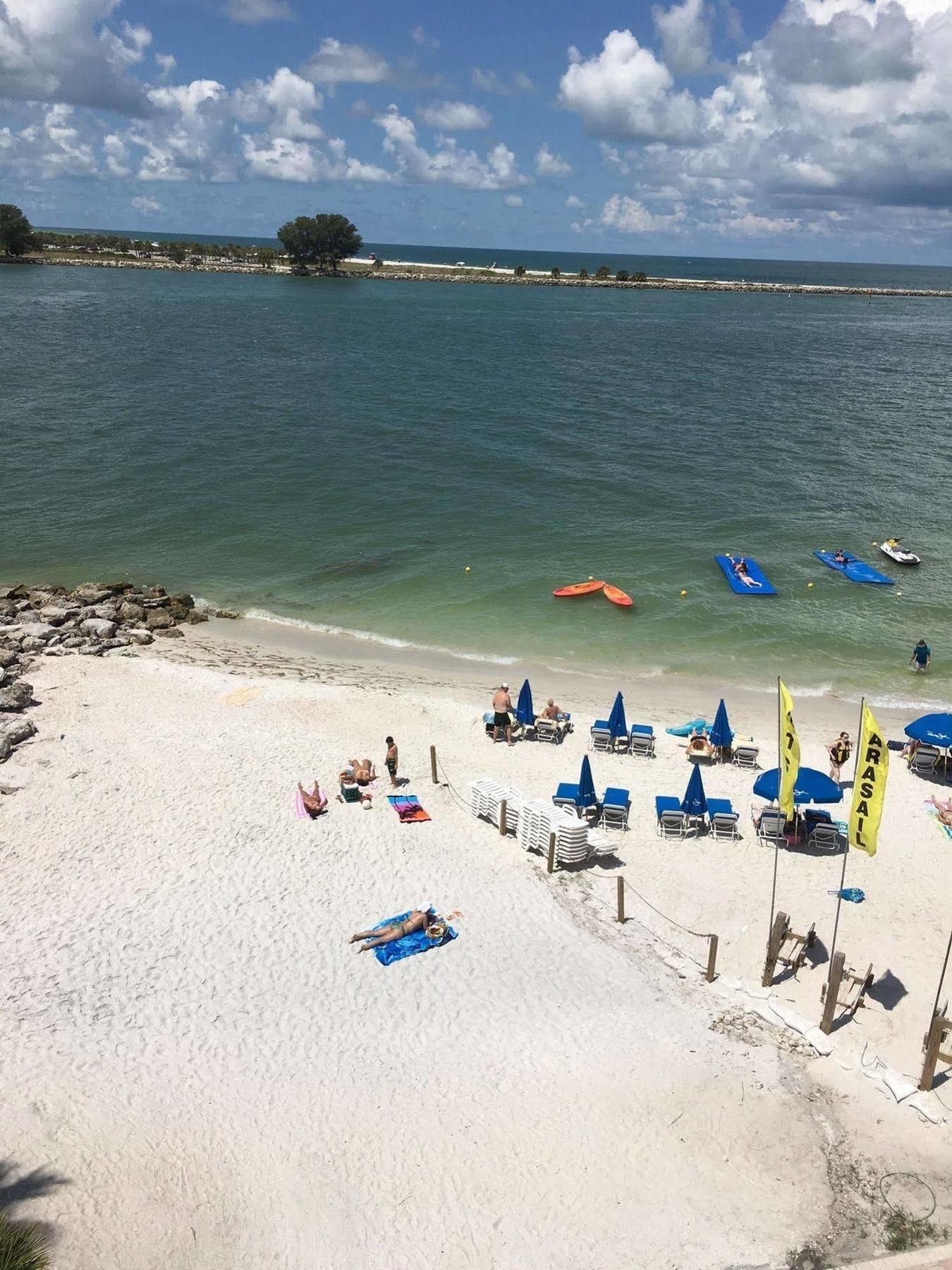 Gulfview - On The Clearwater Beach