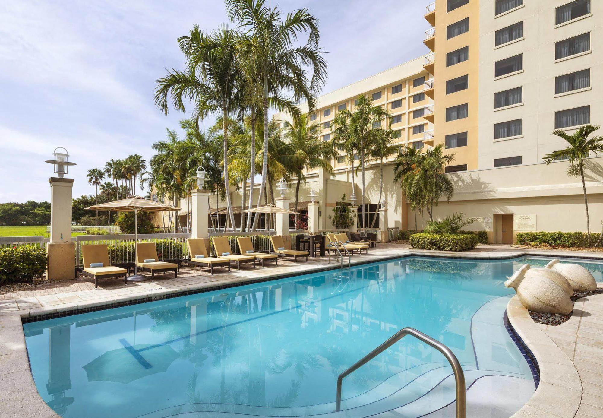 Hotel Renaissance Lauderdale West