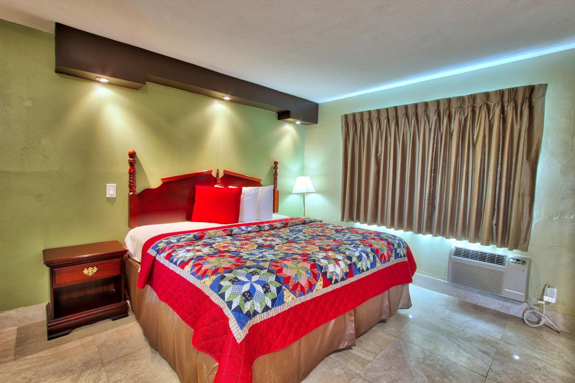 Oceans & 3* Pompano Beach