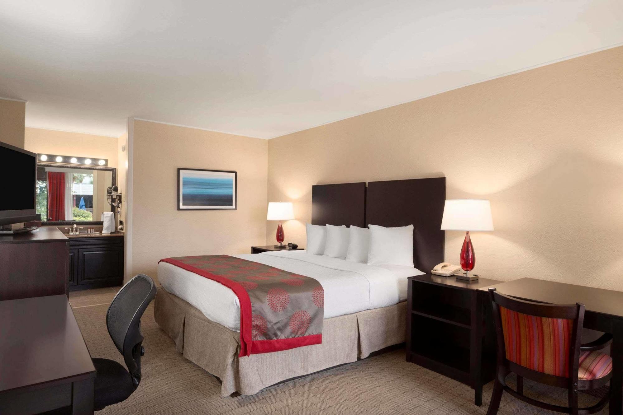 Collins 3* Naples