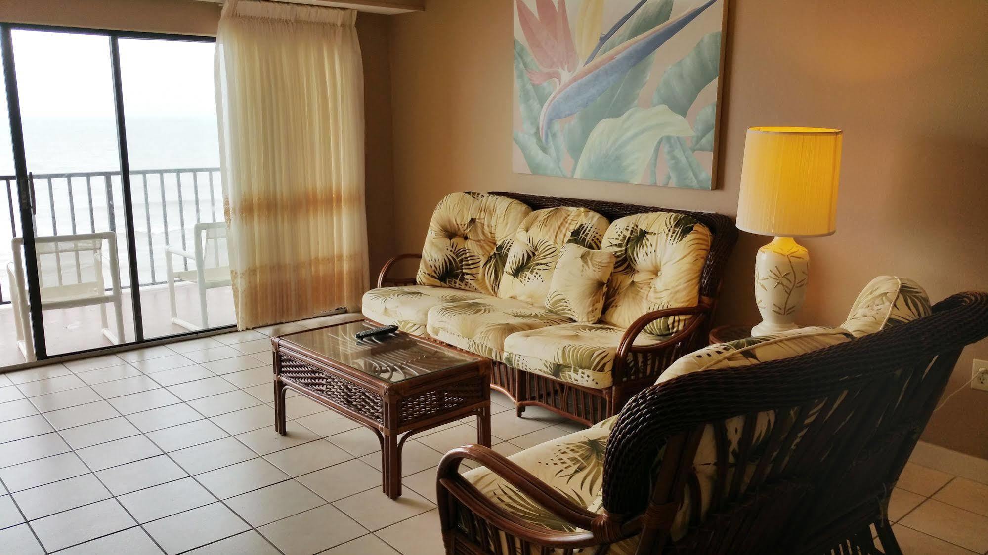 Las Brisas Hotel