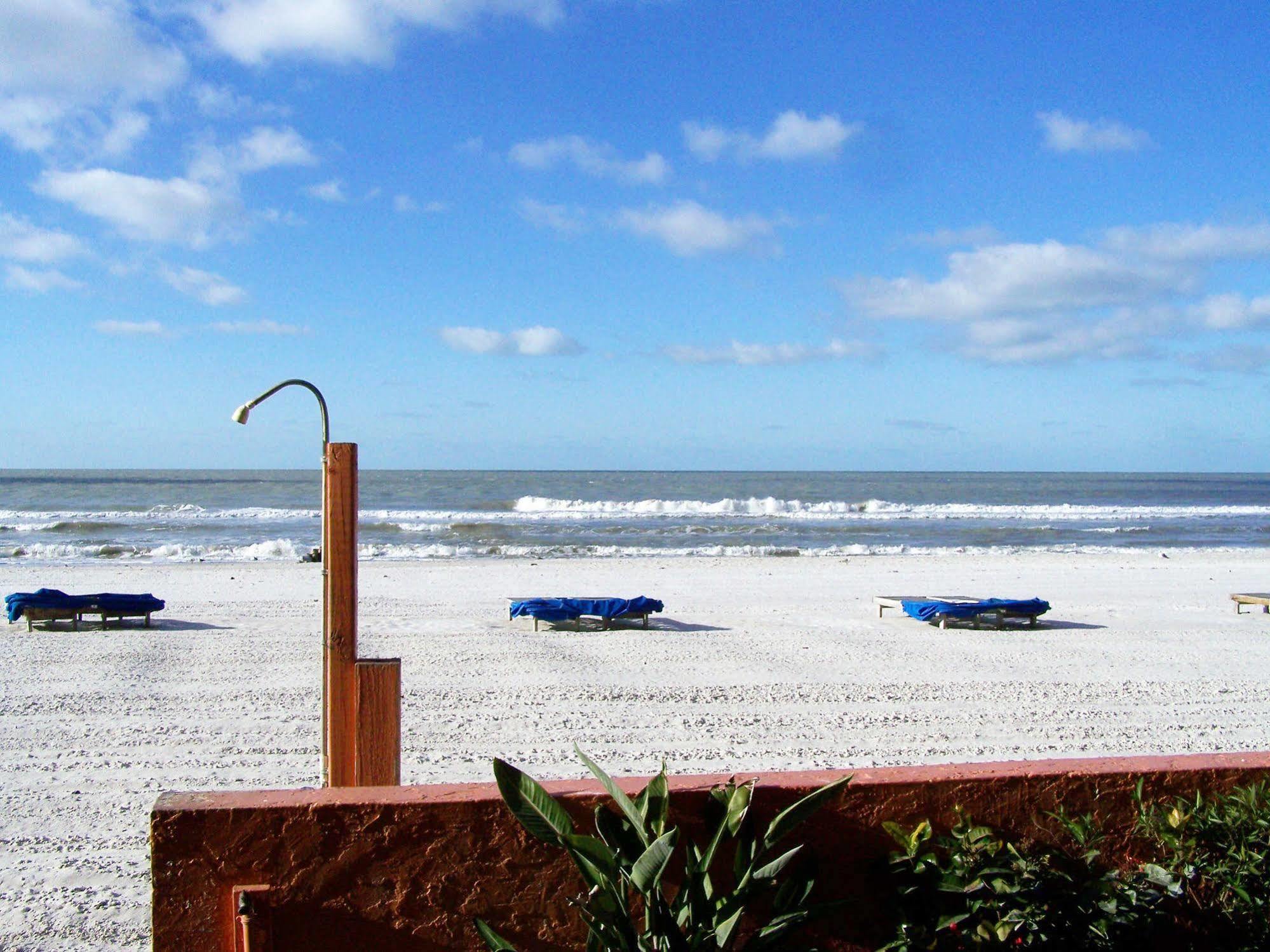 Las Brisas 2*