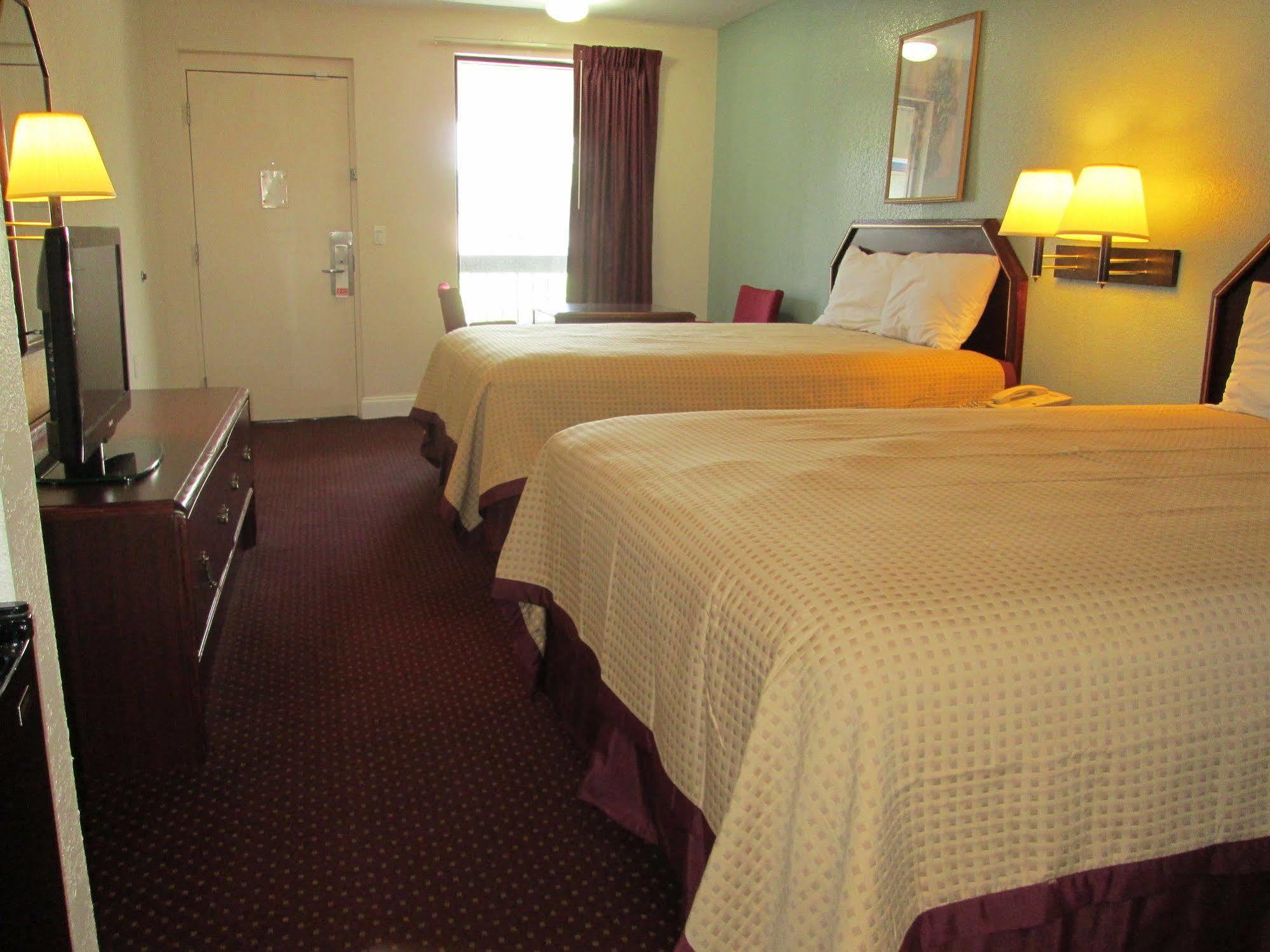 Regency Near Boardwalk & Hurlburt Field Motel 2*