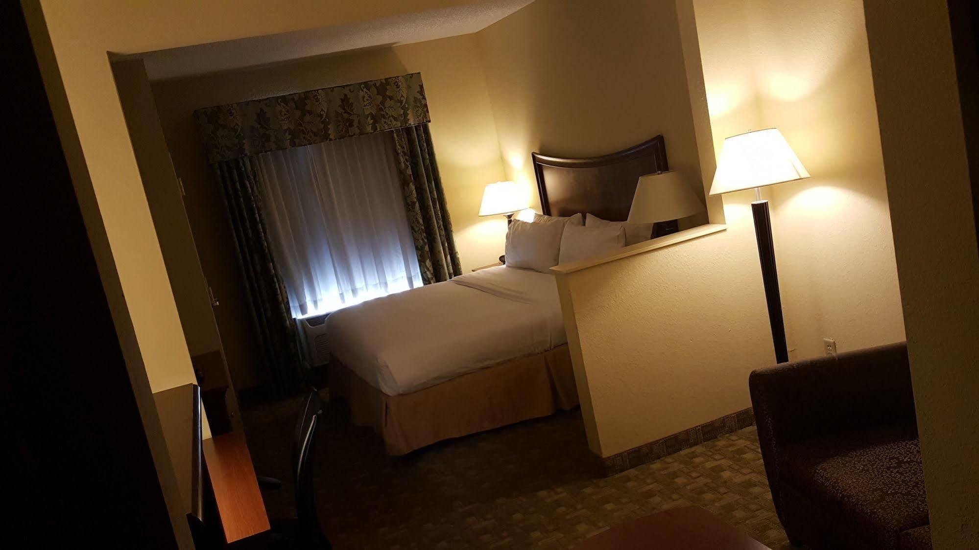 Hotel Express East By Ihg