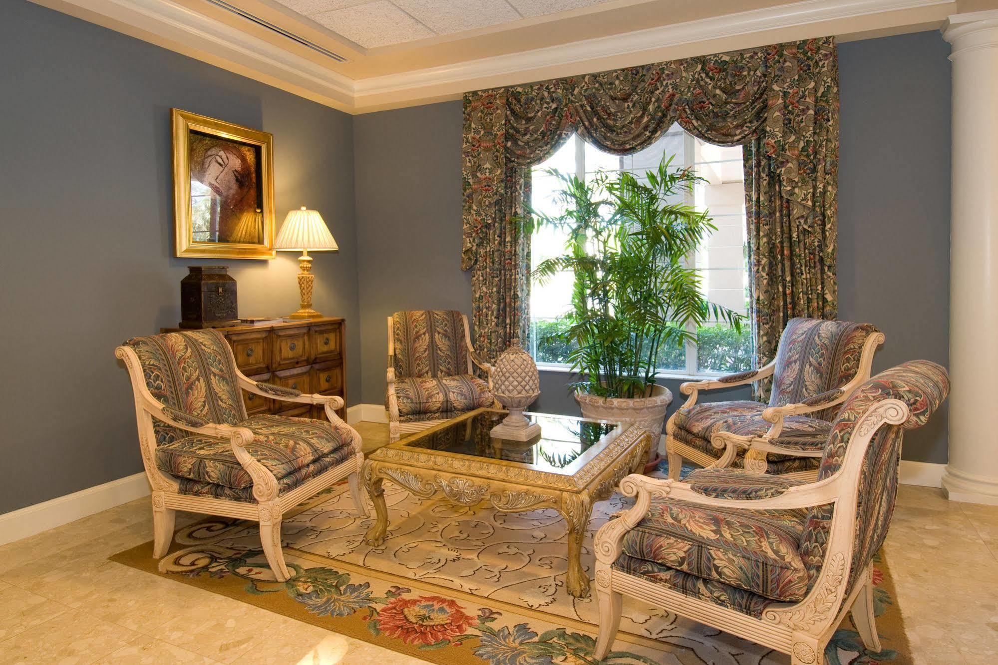 Trianon Bonita Bay Hotel 4*