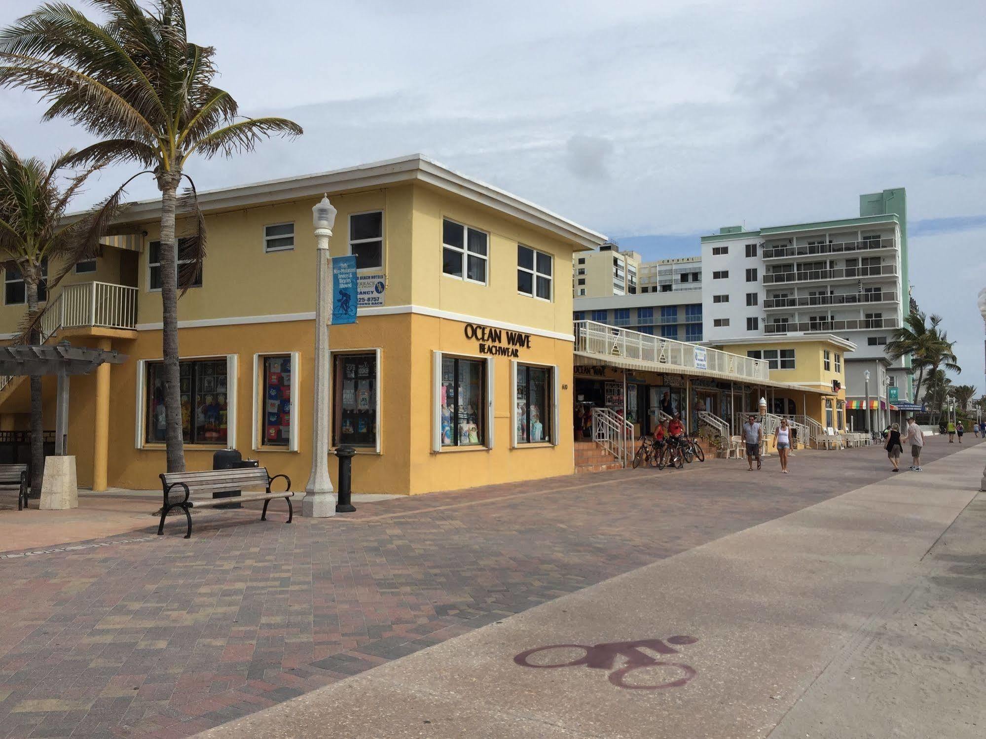 La Terrace Oceanfront Hotel 3*