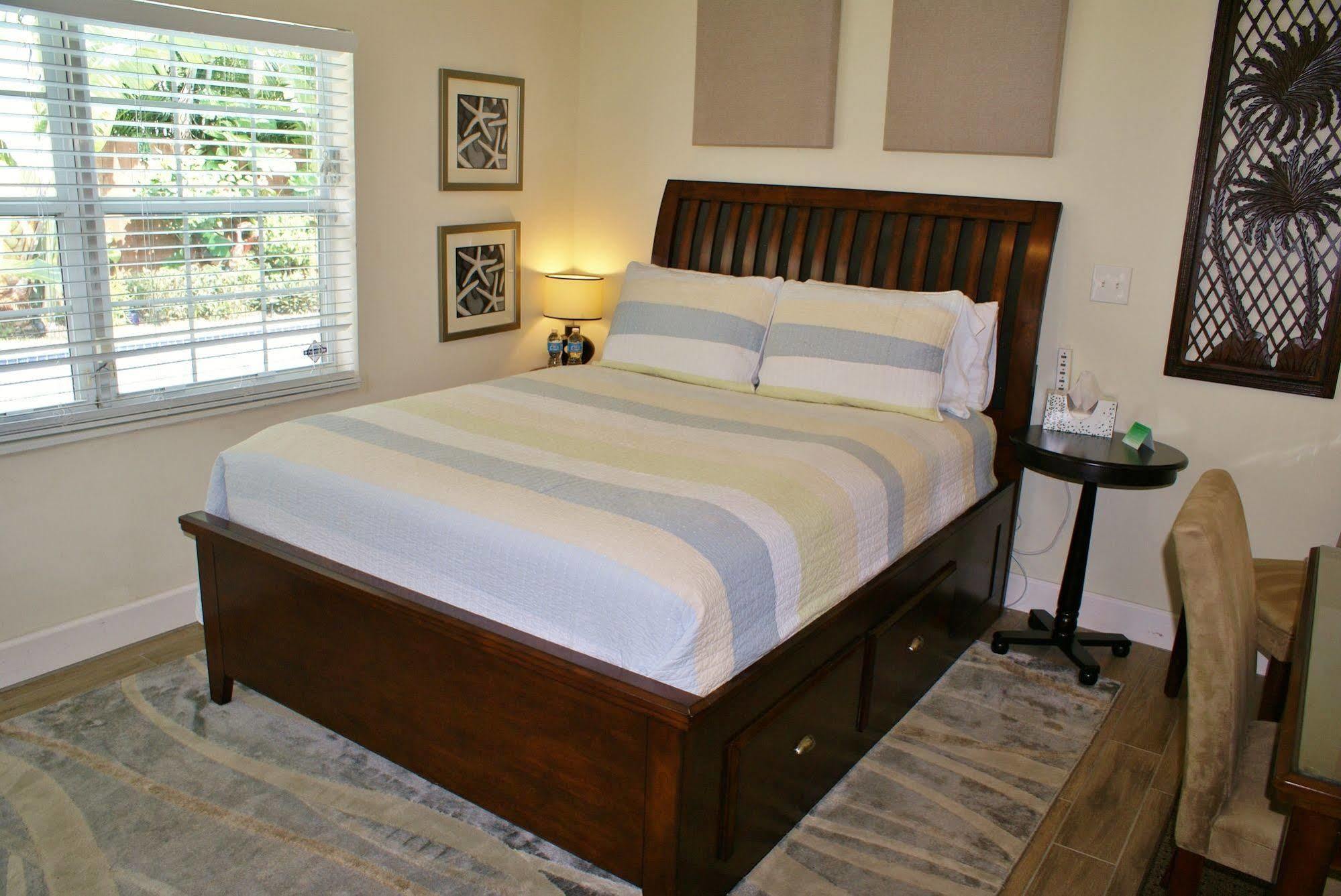 Hotel Island Sands