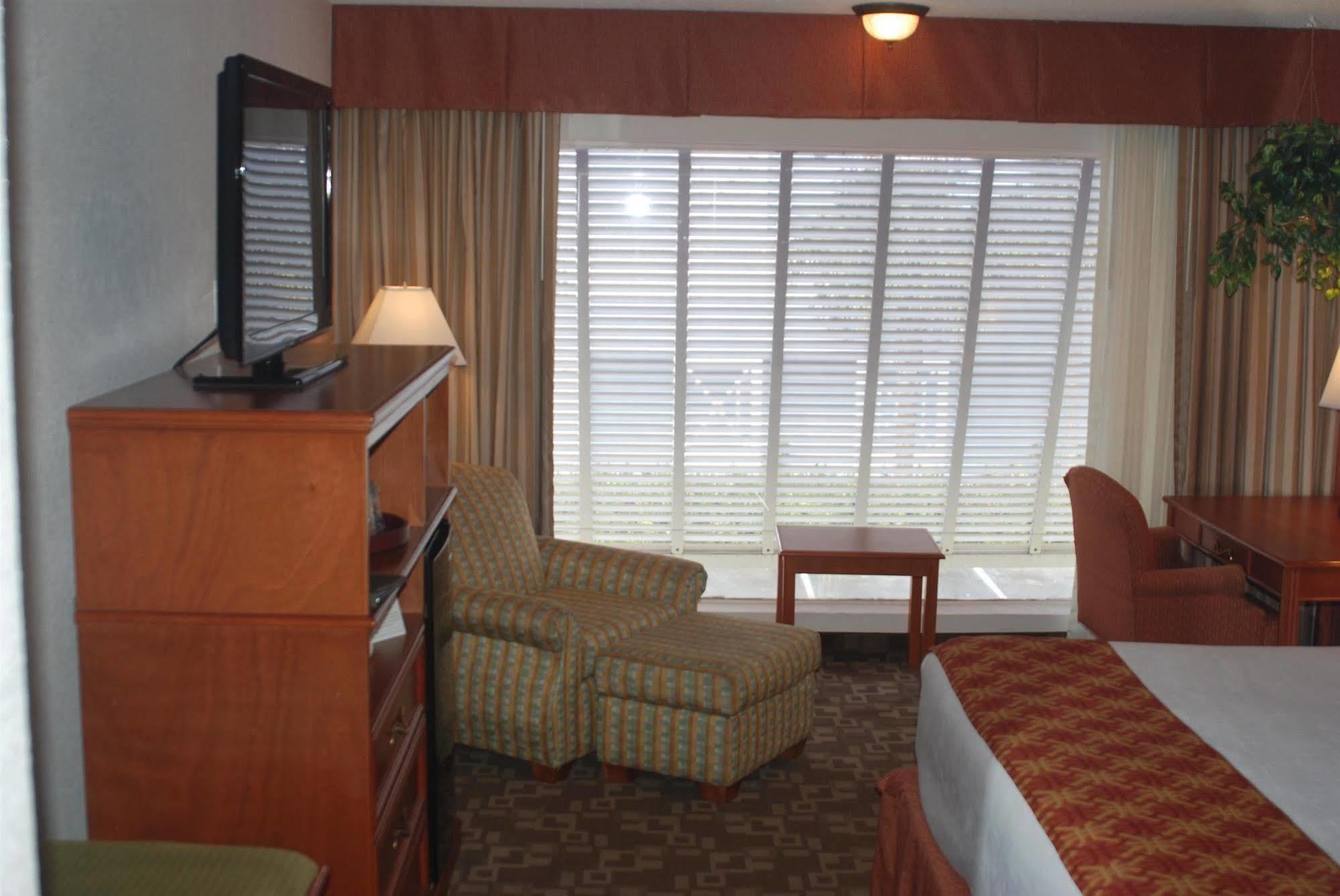 Oasis Hotel