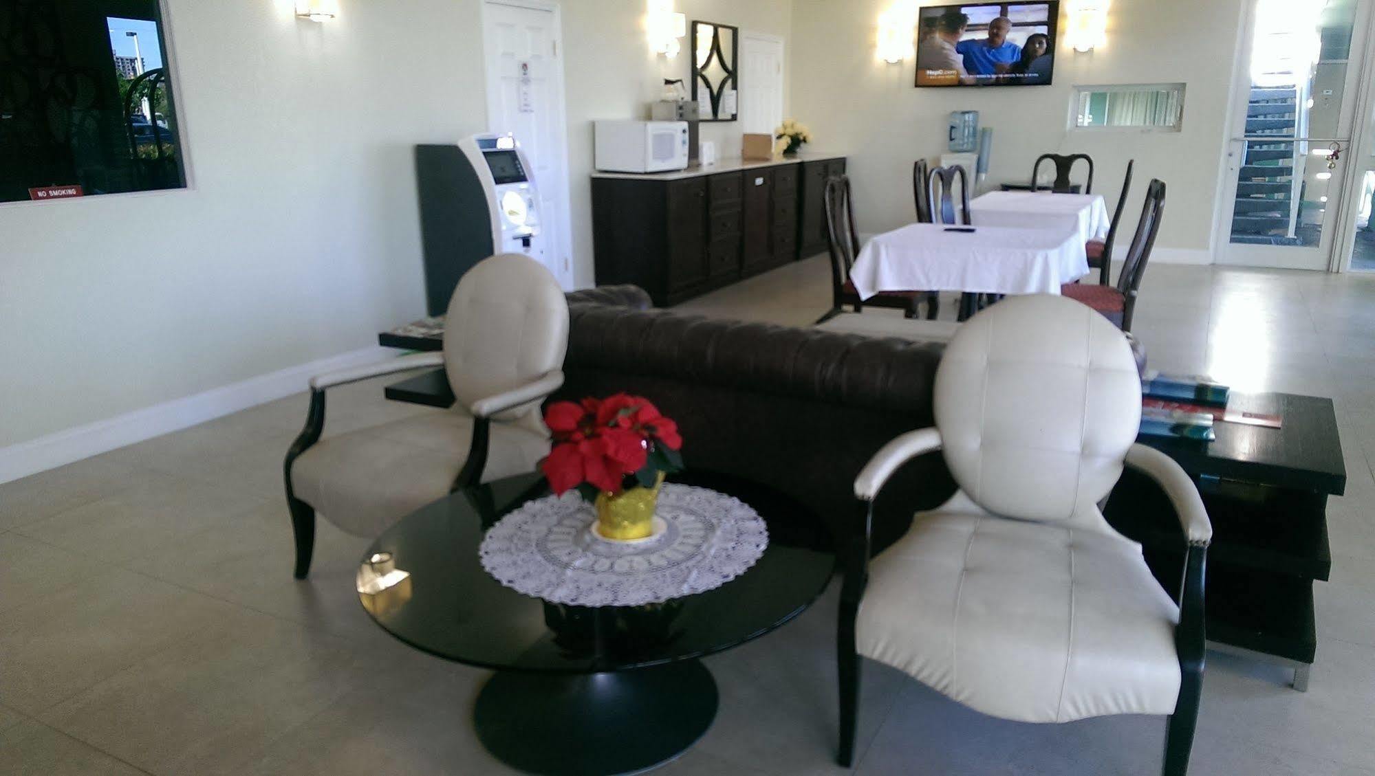 Boca Inn