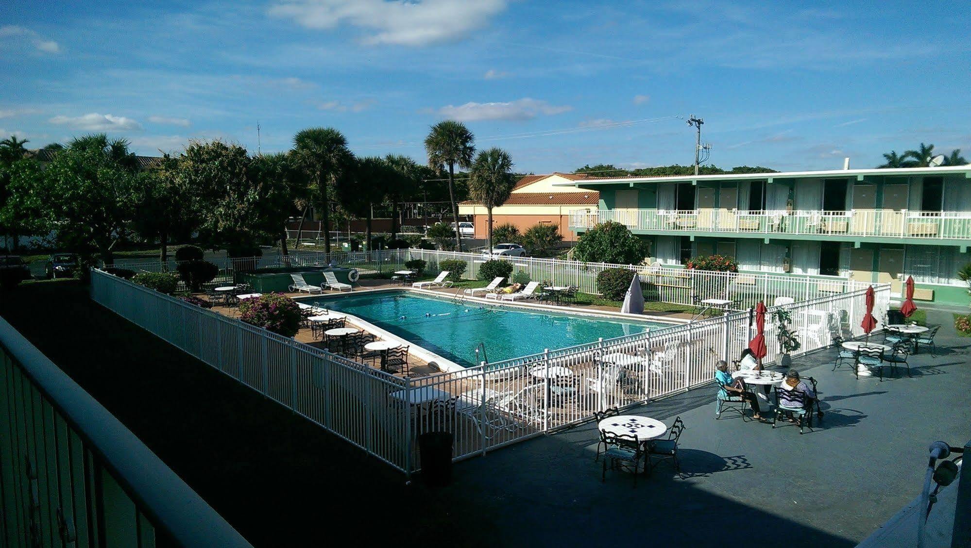 Inn Boca