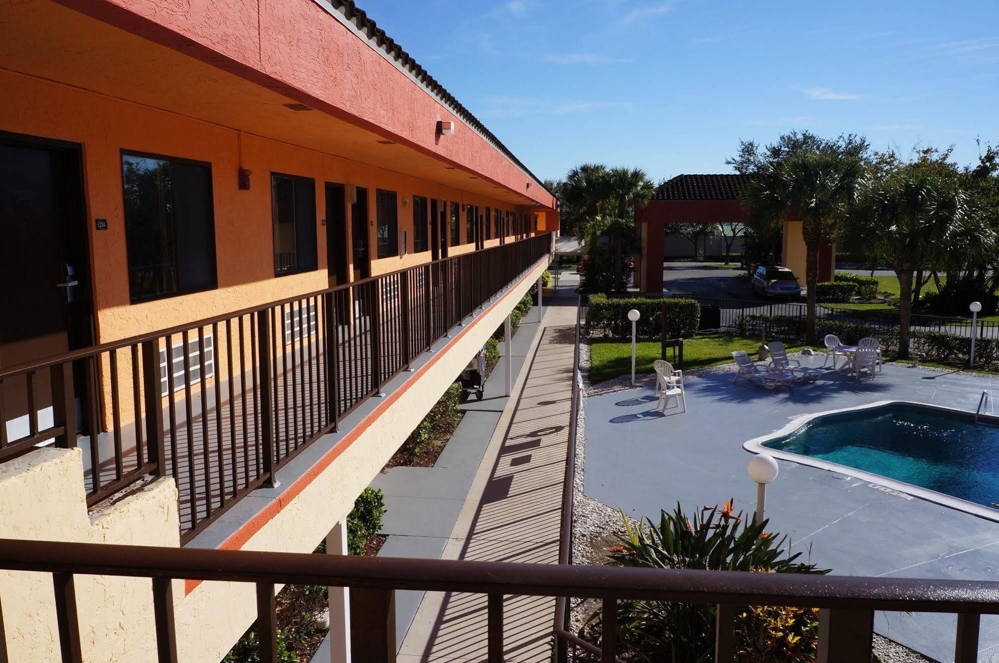 Super 8 By Wyndham