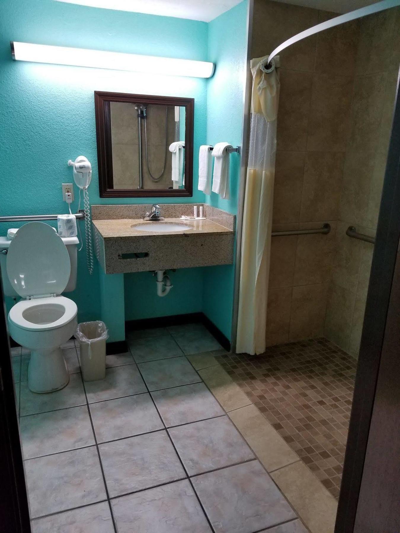 Super 8 By Wyndham * Naples