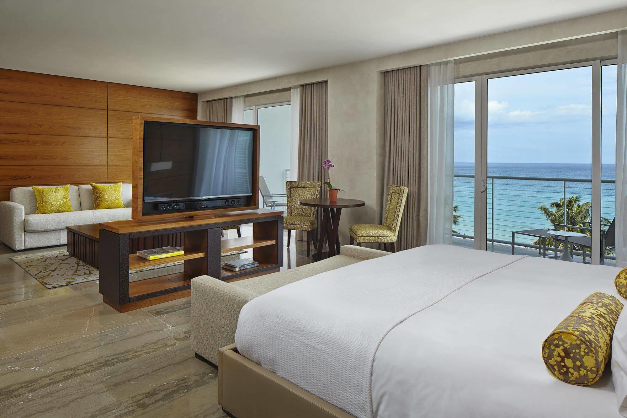 Royal Blues Hotel 4*