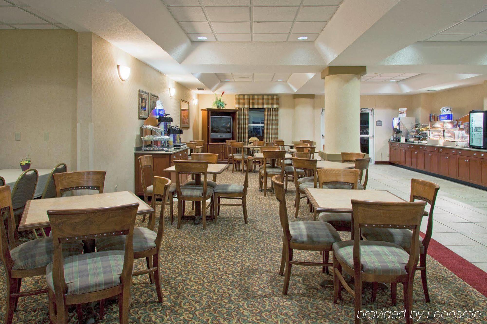 Express & International Airport By Ihg Hotel Orlando