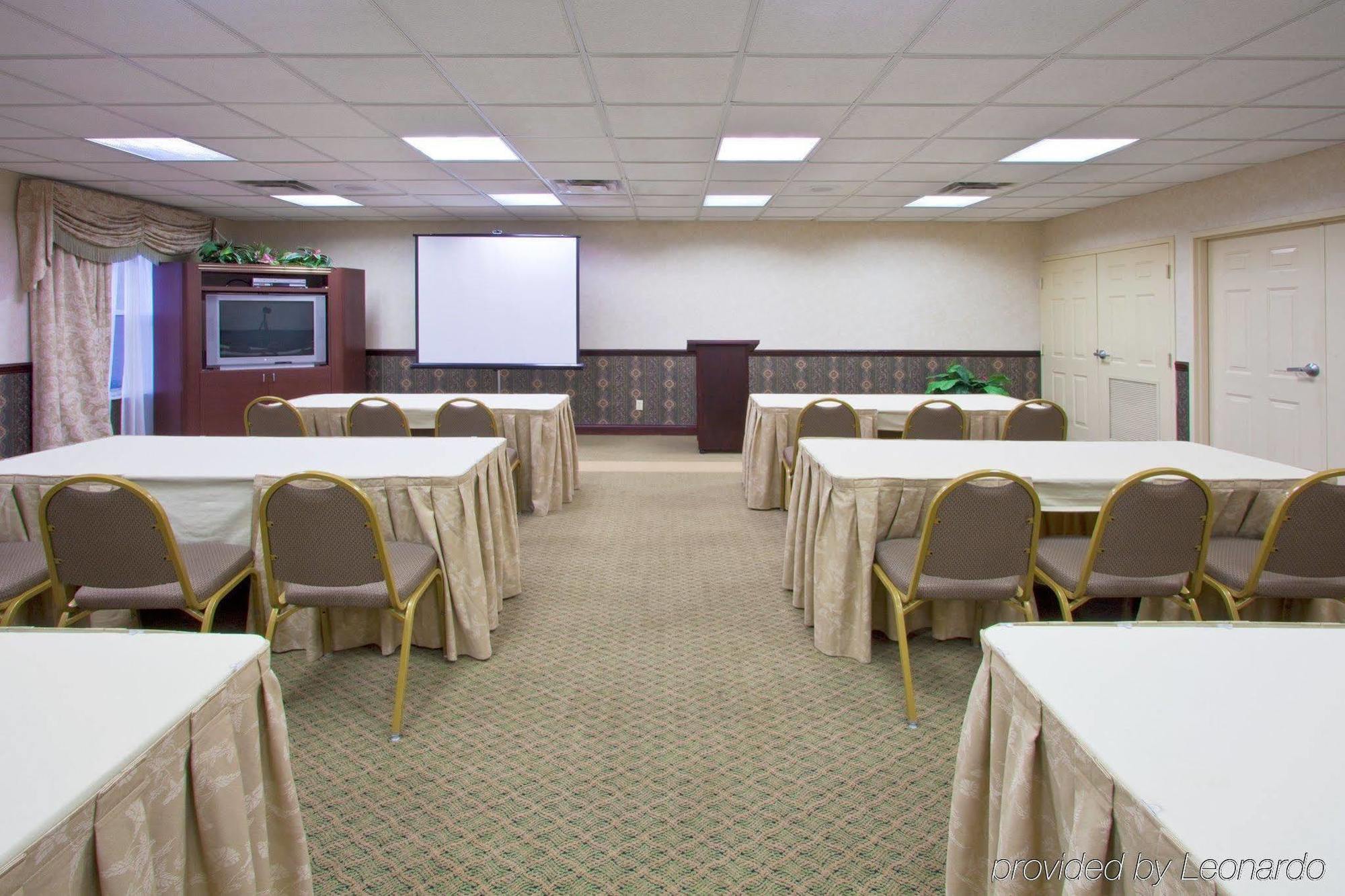 Express & International Airport By Ihg Hotel Orlando