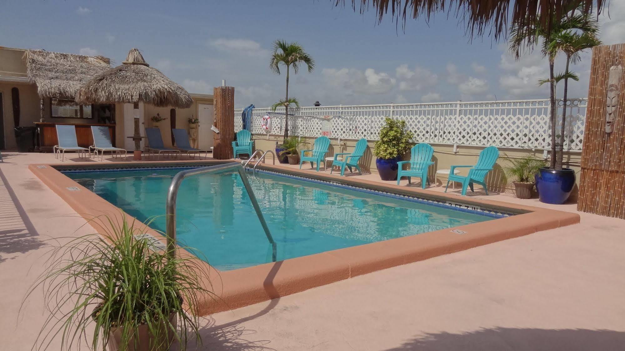 Hotel Rooftop - Clothing Optional - Adult Only Hollywood