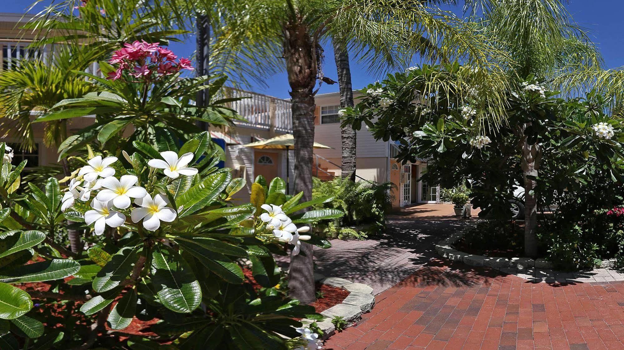 Inn Manatee Bay
