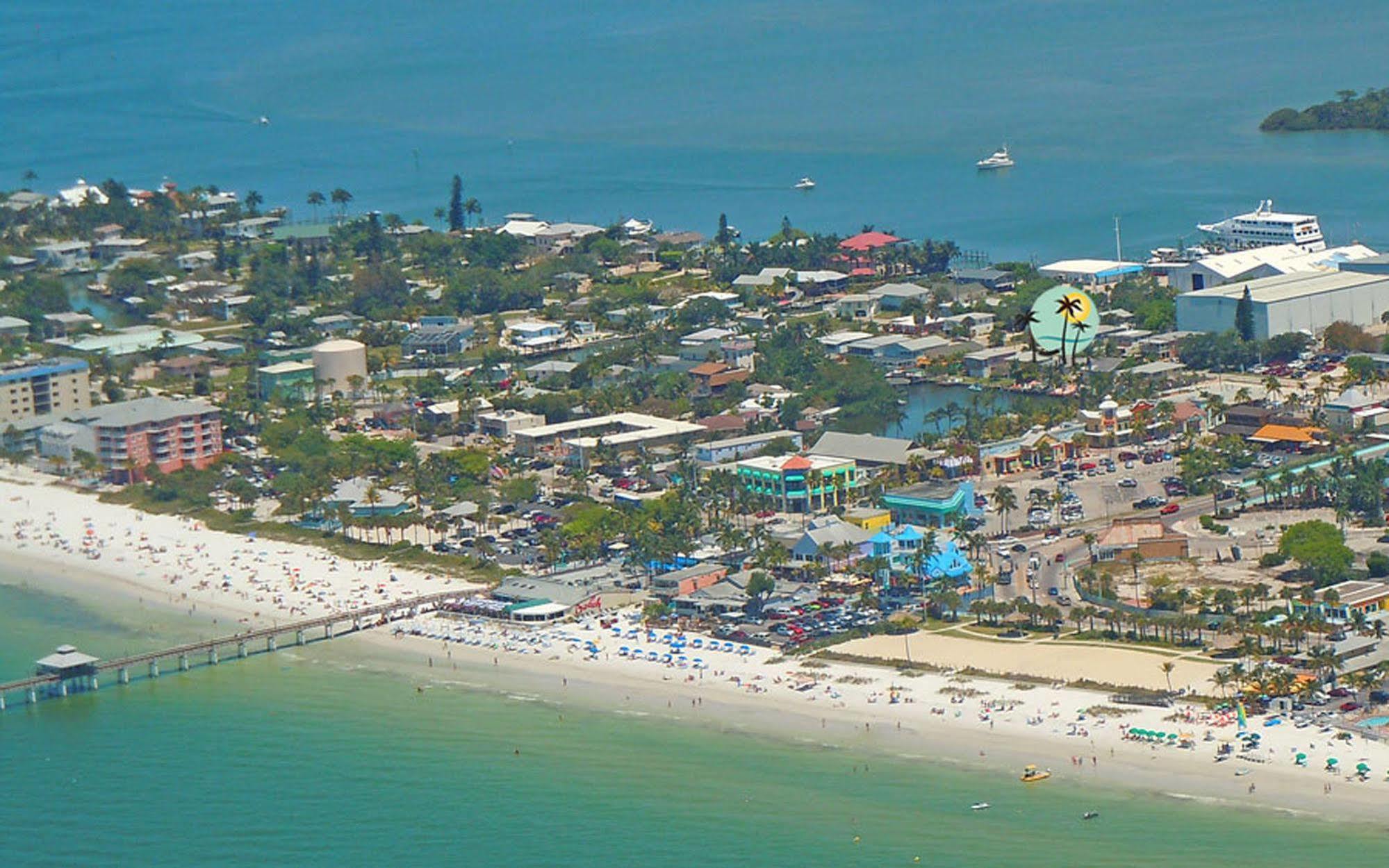 Manatee Bay 3*
