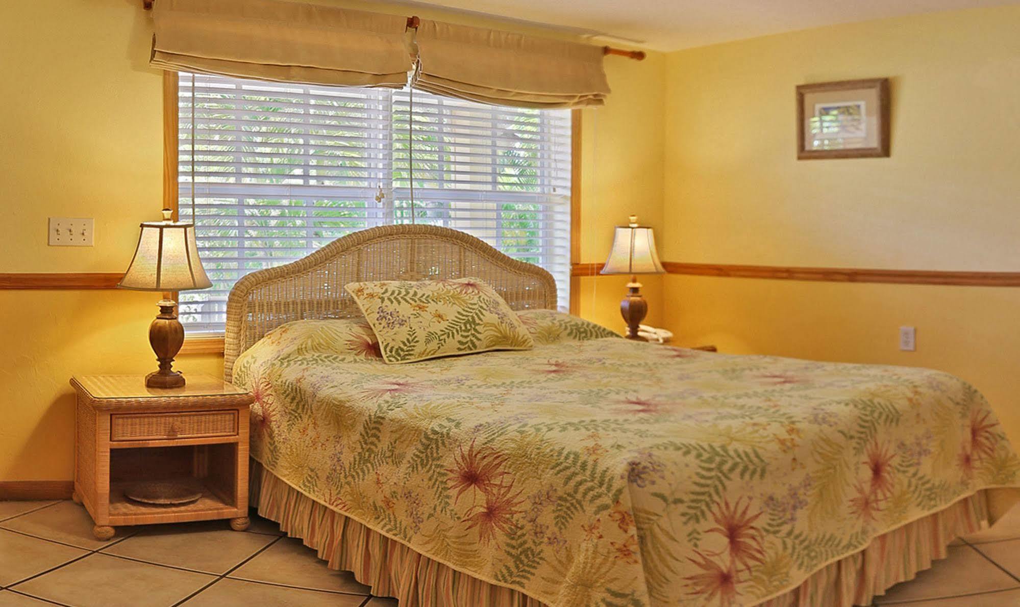 Inn Manatee Bay