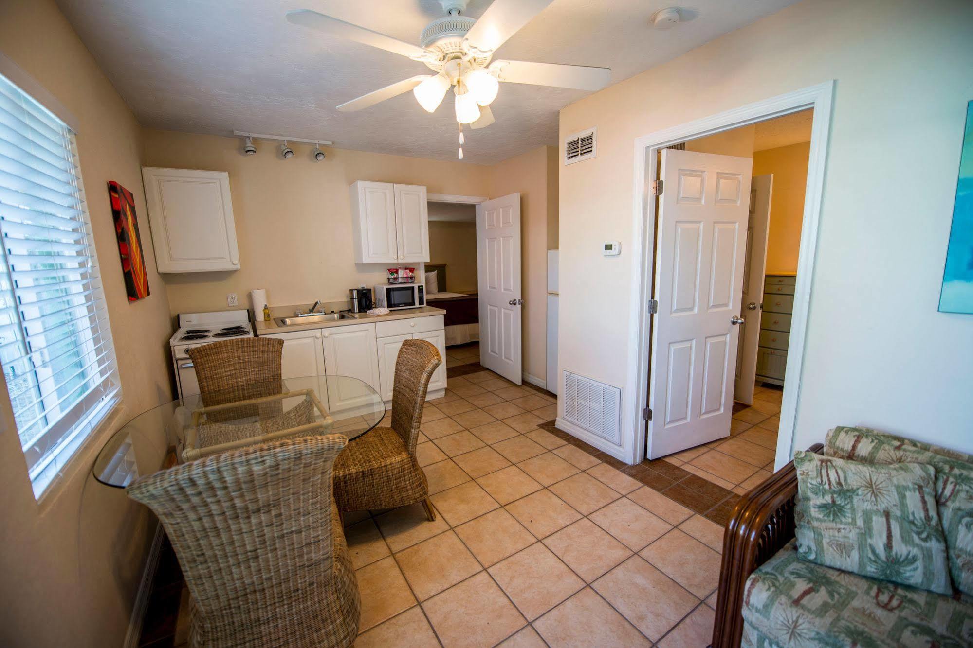 Villa Siesta Key Beachside *