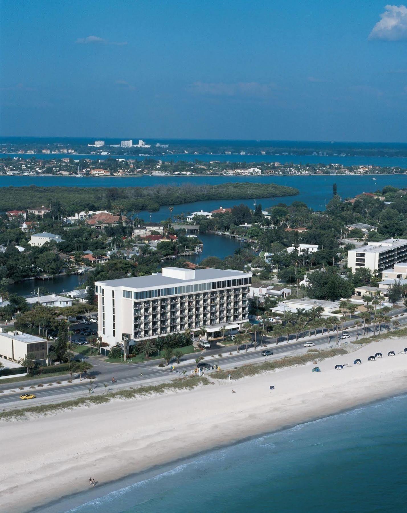 Cirque St Armands Beachside Sarasota
