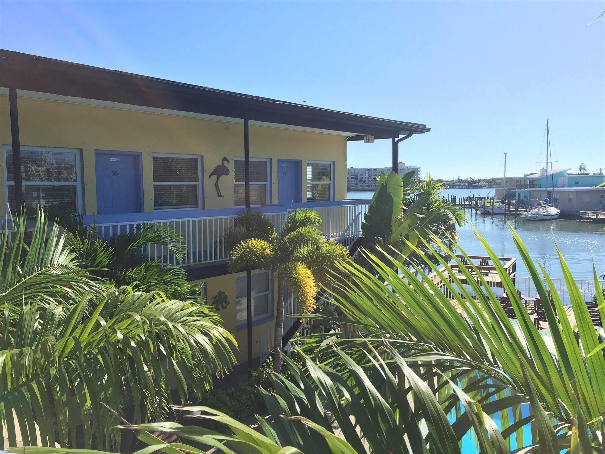 Surf N' Motel