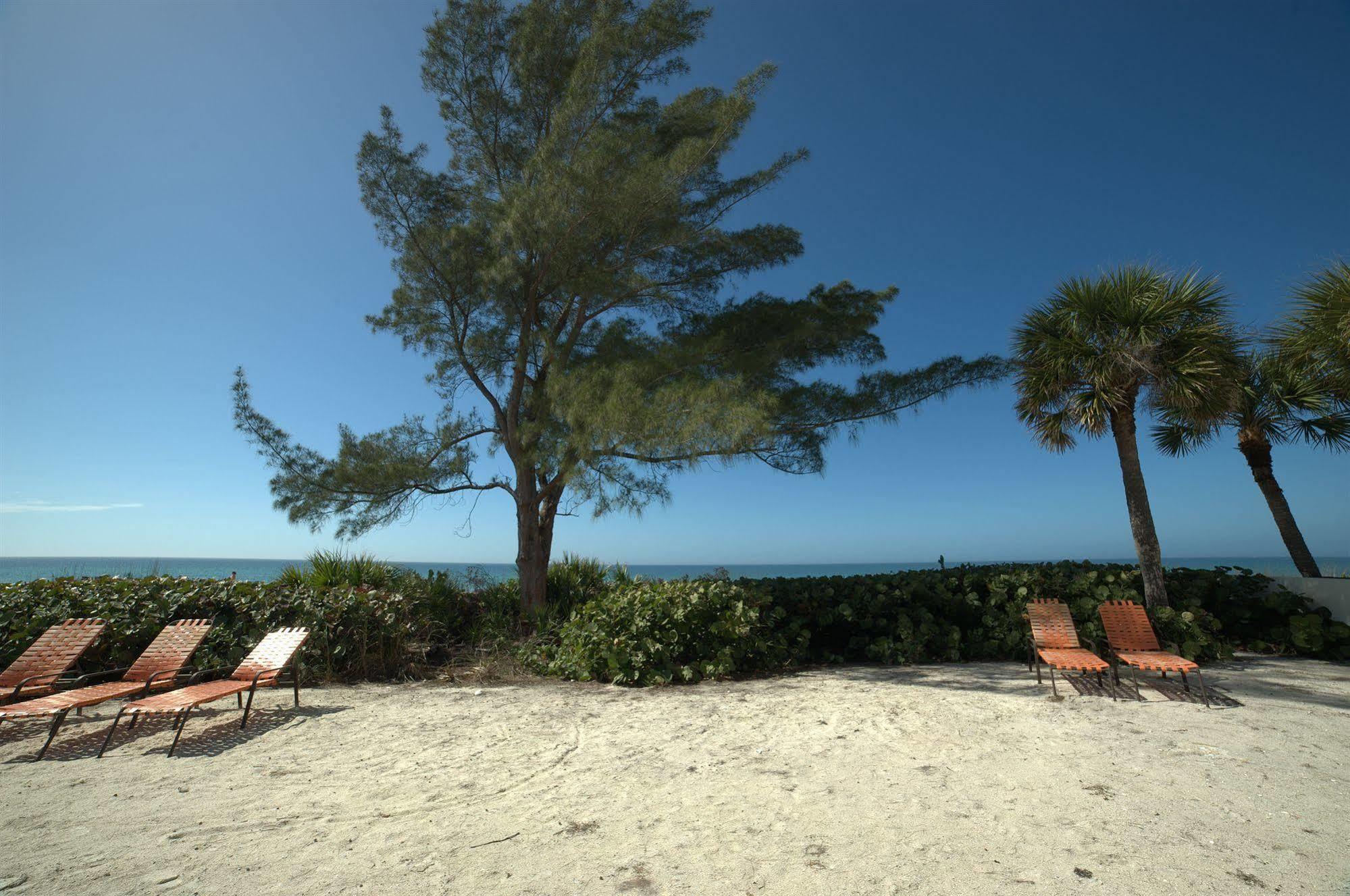 Casey Key - Beachfront 2*