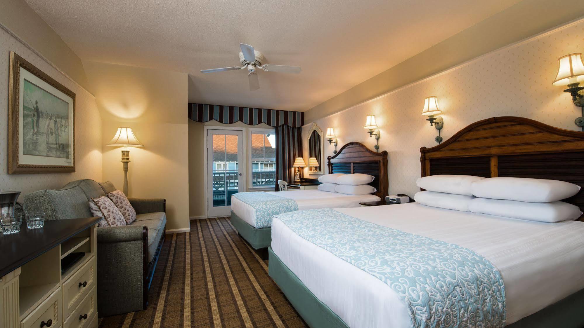 Disney's Club 4*