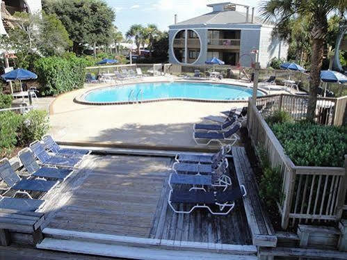 Resort Hibiscus Oceanfront 2*
