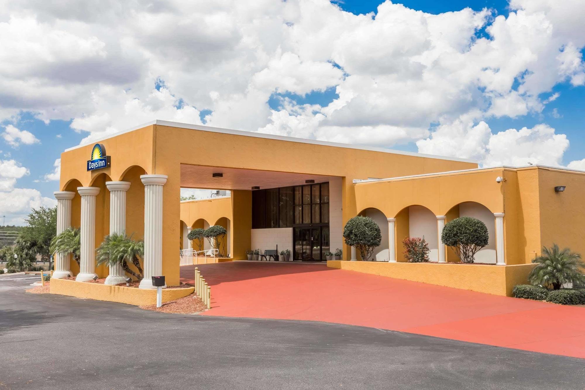 Hotel Days & By Wyndham