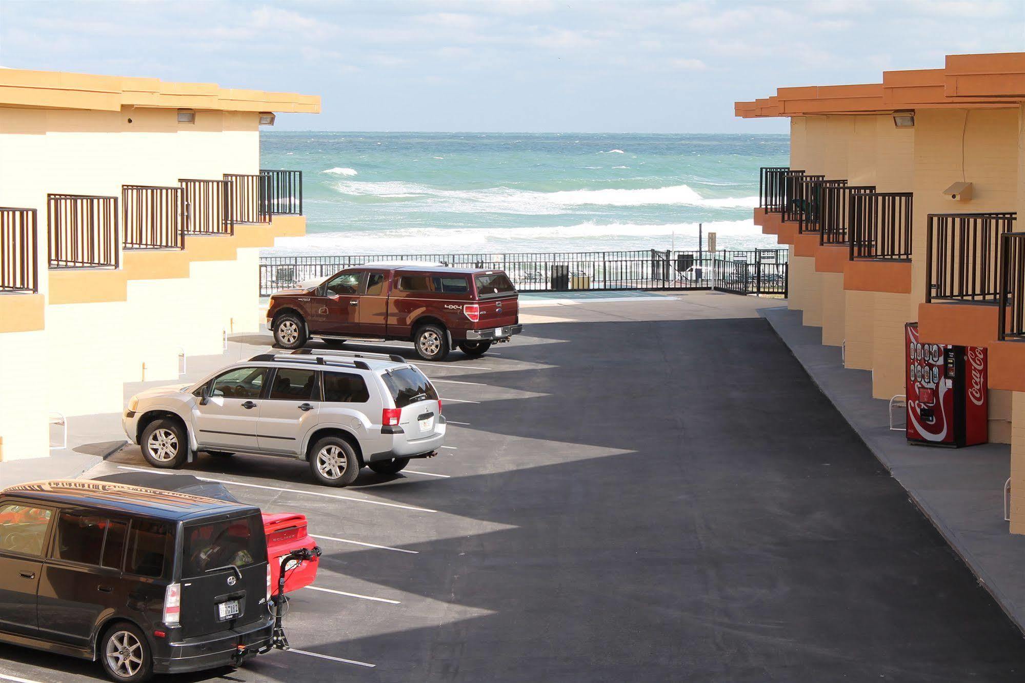 Motel Grand Prix Front Daytona Beach