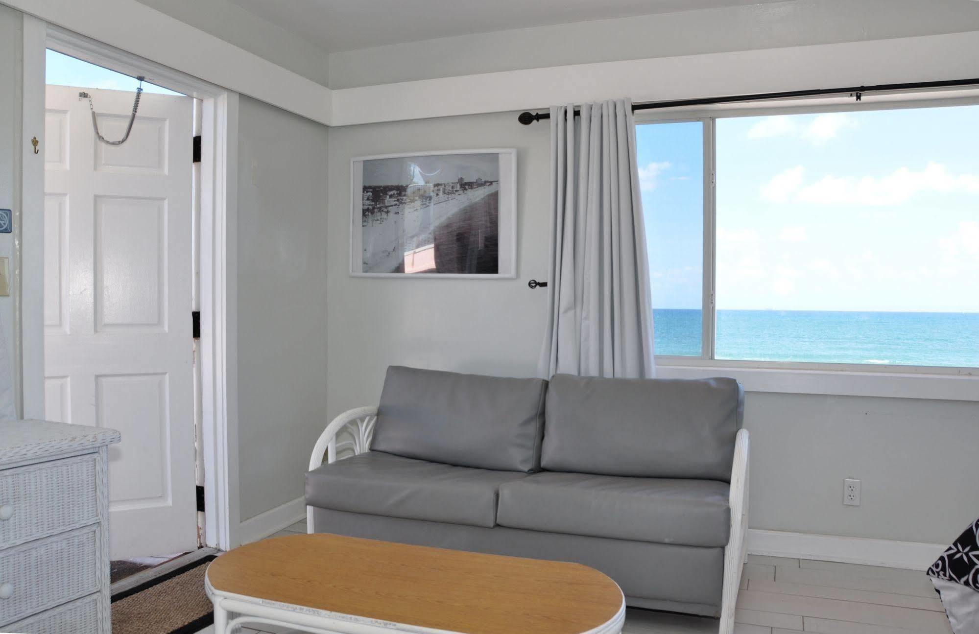 Inn Coral Tides